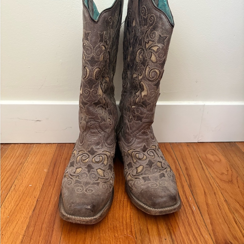 Corral Embroidered Western Boots Women’s 6M Brown Distressed Leather